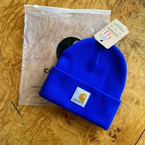 Carhartt blue beanie